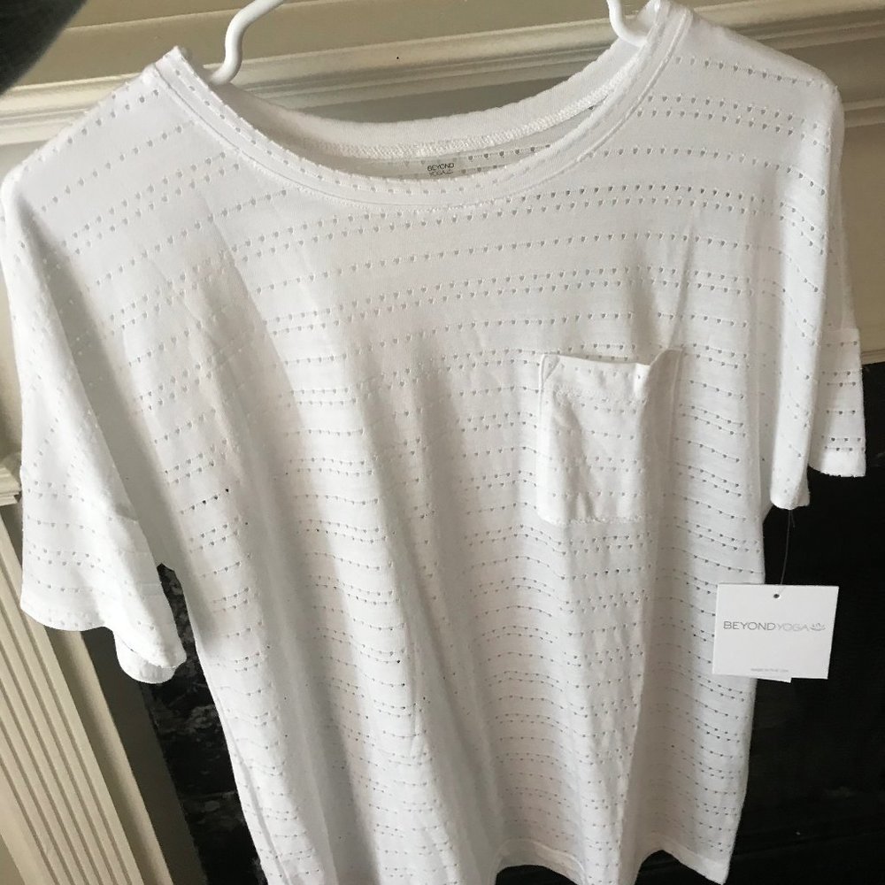 *NEW* White Beyond Yoga Off-Cuff Pocket Tee